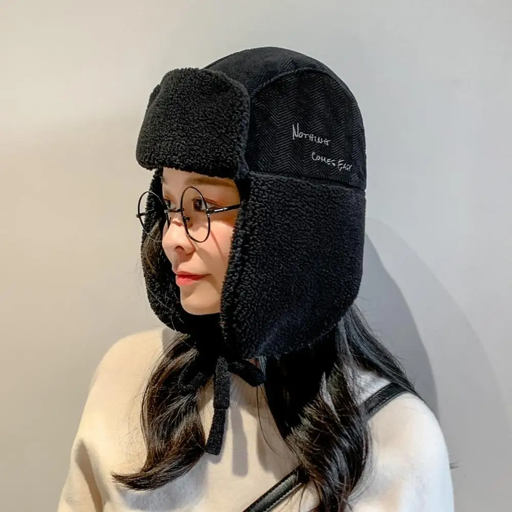 

2020 Korean Version Of Women's New Winter Plush Russian Hat Outdoor Fashion Versatile And Thick Cashmere Ski Ear Cap