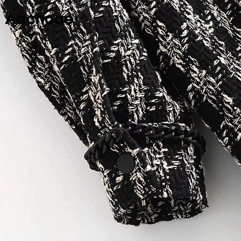 

Aachoae Women Loose Plaid Tweed Jacket With Pockets Vintage Batwing Long Sleeve Tassel Outerwear Turn Down Collar Casual Coat