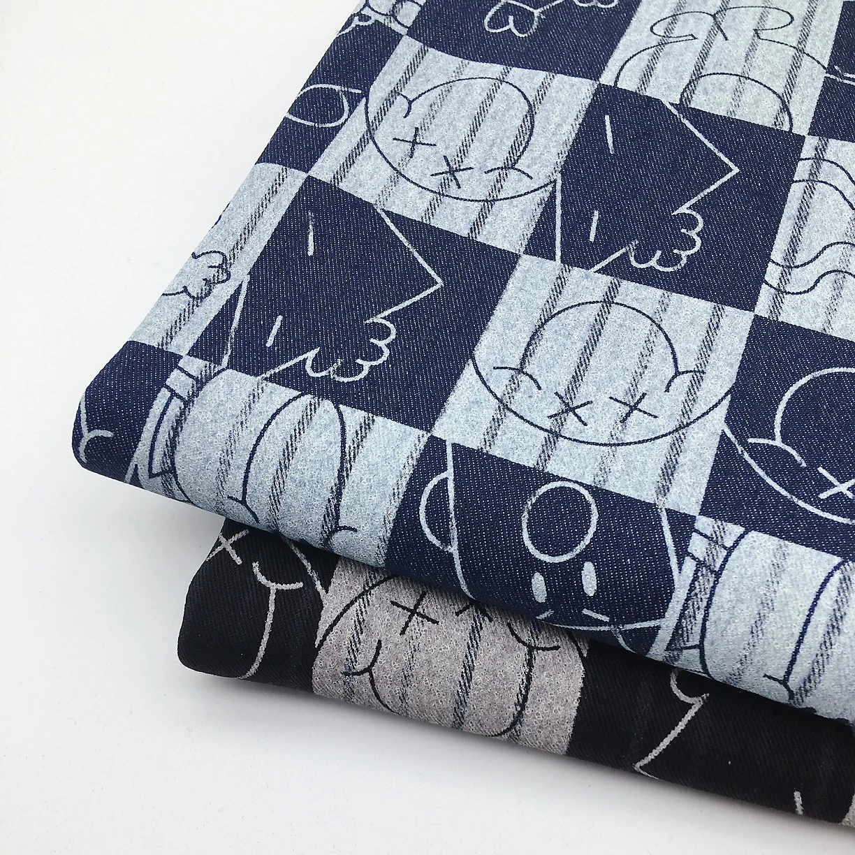 Джинсовая ткань с улыбающимися полосатыми карикатурами и принтами на 150 см шириной для шитья детских брюк, курток и материалов для домашнего рукоделия - 0,5 ярда.