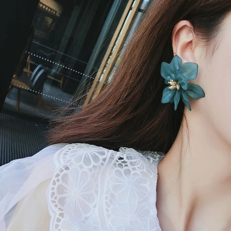 

New Design Colorful Gorgeous Big Flower Acrylic Crystal Stud Earrings Handmade Exaggerated jewelry accessories for women Gifts