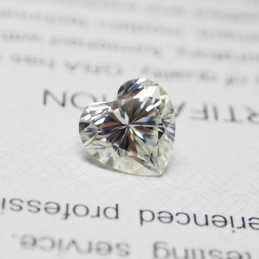 7*7 мм Белое муассанитовое ограждение в форме сердца незакрепленный бриллиант