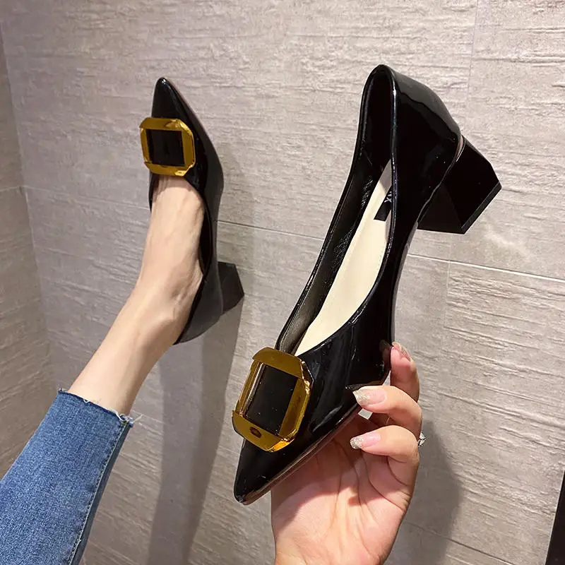 Женские туфли-лодочки на среднем каблуке 5 см с острым носком | Обувь