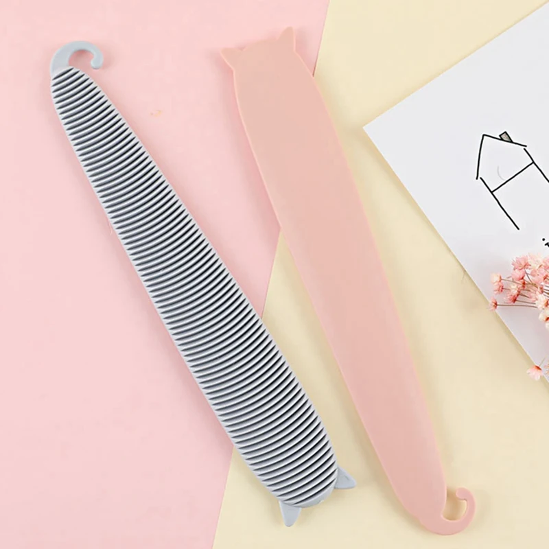 

Cat ABS Comb Simulated Cat Tongue Brush Interactive Teaser Cat Toy Great For Detangling And Removing Loose Undercoat Or Shed Fur
