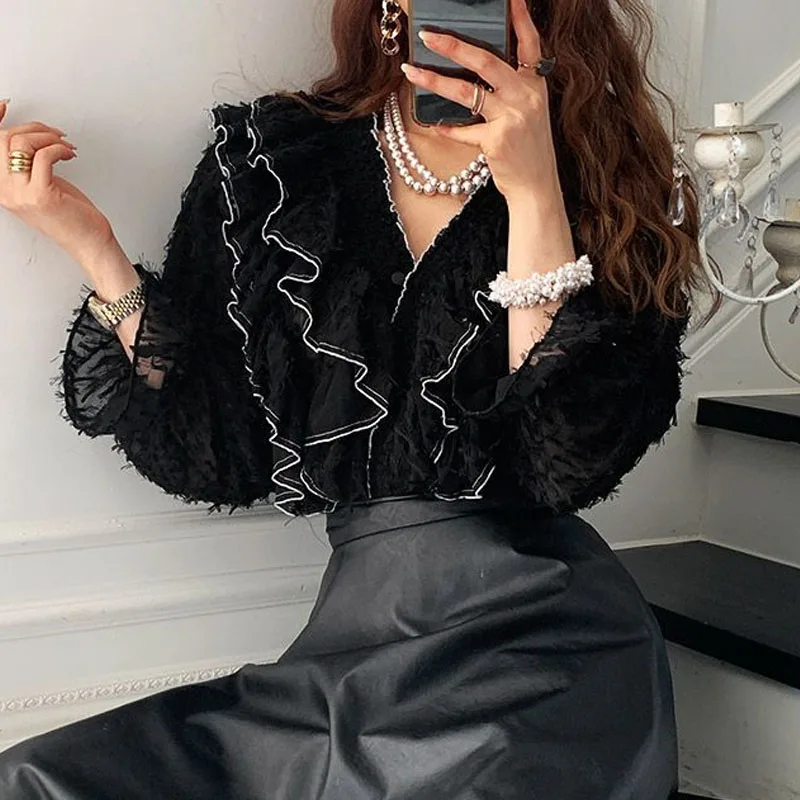 Блузка Женская Весенняя с кисточками длинным рукавом V-образным вырезом