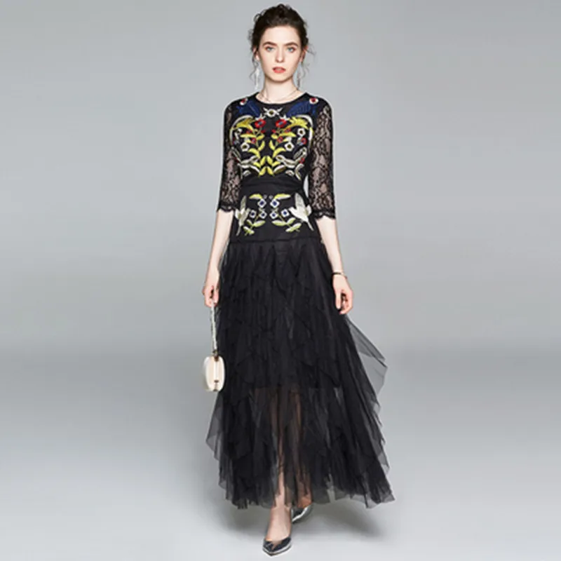 Женское длинное платье с вышивкой модельное дизайнерское во французском стиле