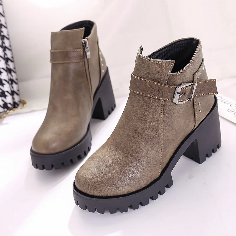 

Autumn Winter Retro Warm Martin Boots Female Hoof Heels Shoes Women Boots Ladies Zip Non-Slip Rivet Short Plush Platform Booties