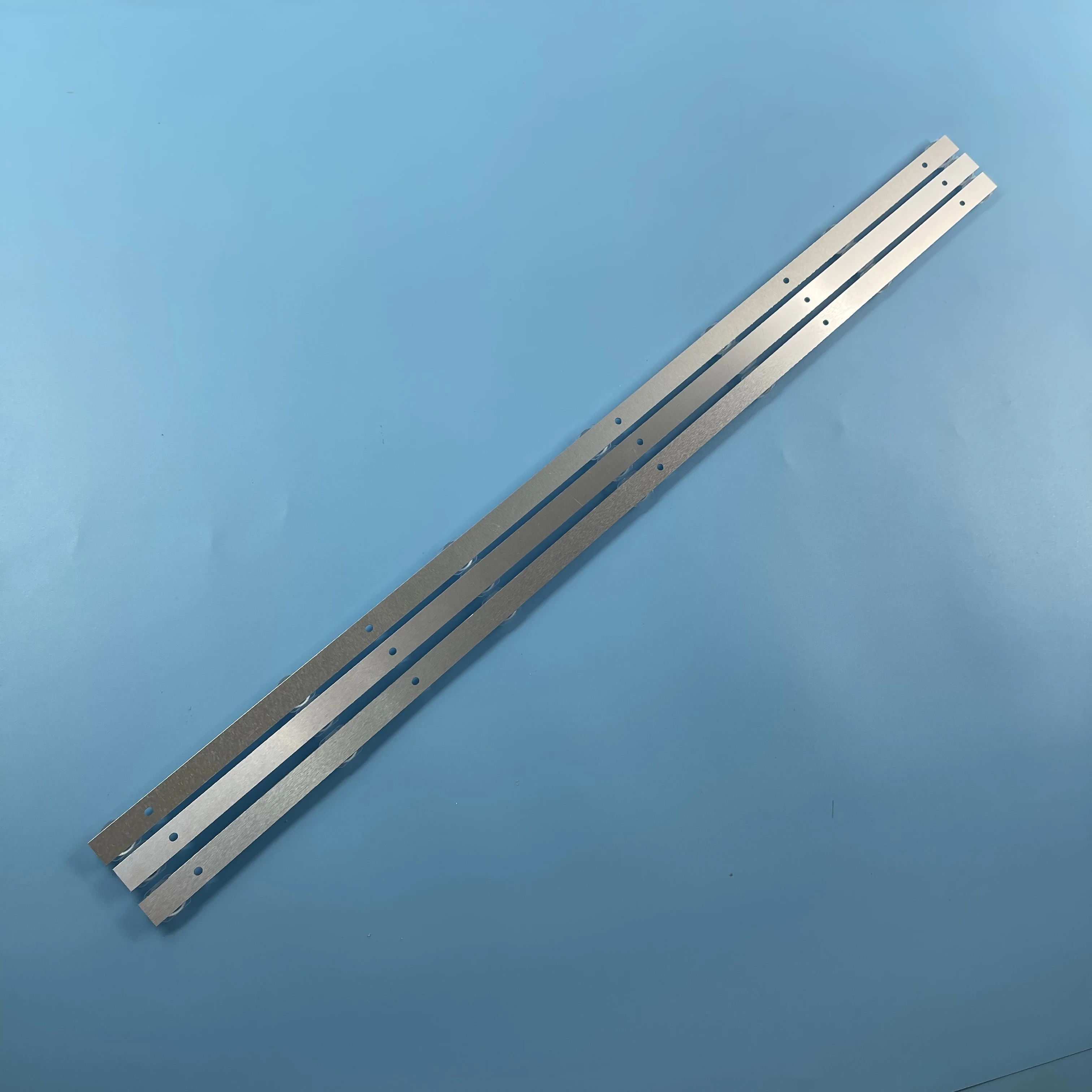 Светодиодная лента для подсветки для DEXP H39D8000Q M39D7000Q h39d7000g CC02385D671V10 ULM-39TC120 DM-светодиодный 39R201BT2 EX-39HT001B H LED 39R40 (art.: 3920b98cfdcbc) - 3920b98cfdcbc