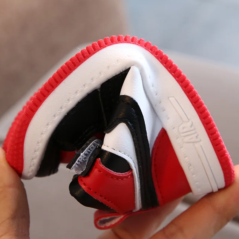 2019 хит модная спортивная обувь для мальчиков и девочек нескользящая Мягкая