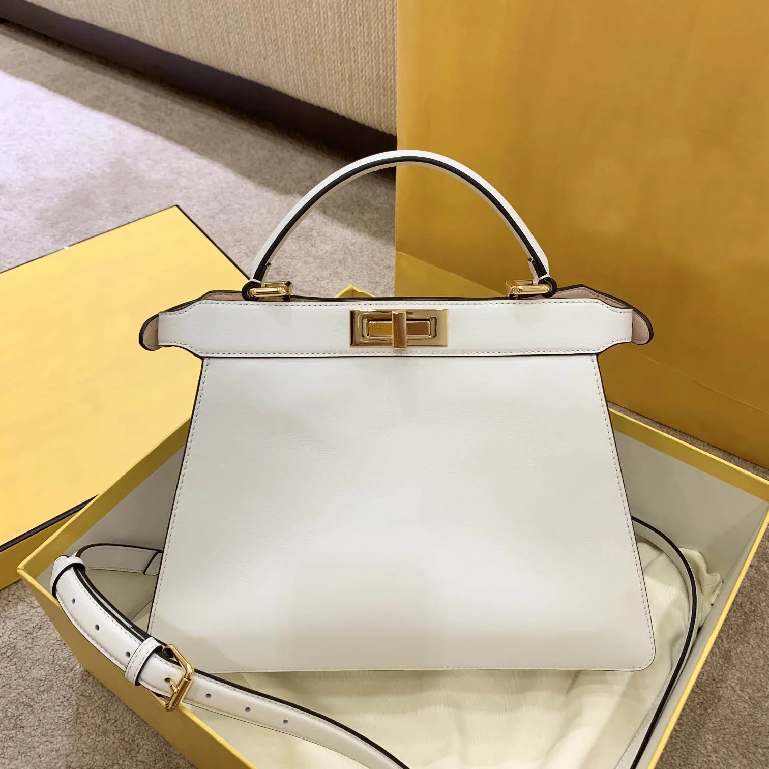 

Ladies luxury fashion handbag cosmetic bag messenger bag