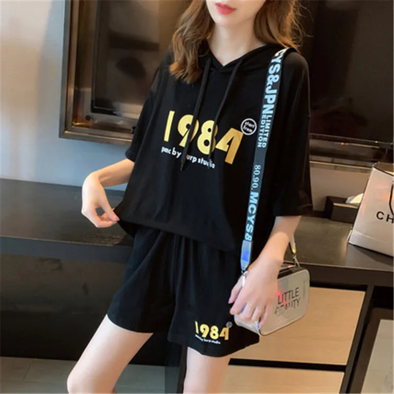 

2021 Fashion Leisure Sports Two-Piece Female Short-Sleeved T-Shirt+Elastic Waist Running Loose And Comfortable Shorts Suit Women