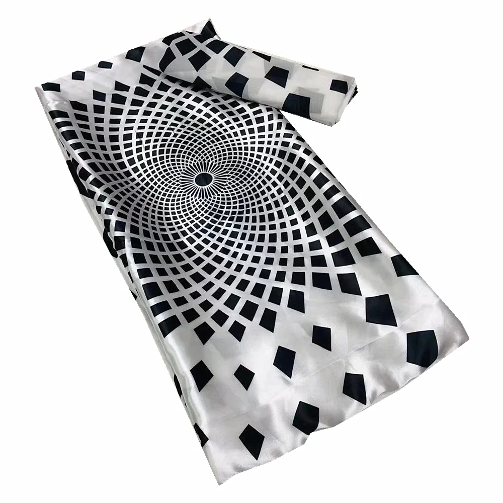 

Черно-белая 2021 дизайнерская шелковая ткань с Африканским принтом Модная 4 ярда мягкий шелковый атлас с 2 ярдами шифоновый комплект для женск...