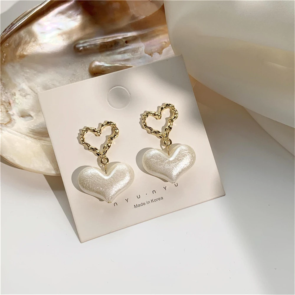 

RUANME A pair Of Earrings Pearl Love Han Edition Contracted Super Fairy Female Heart Shaped Earrings Stud Earrings Jewelry