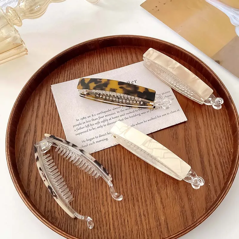 

2021 New Banana Hair Claws For Women Girls Acetate Leopard Transparent Hairpins Fashion Headwear Barrettes Hair Accessories