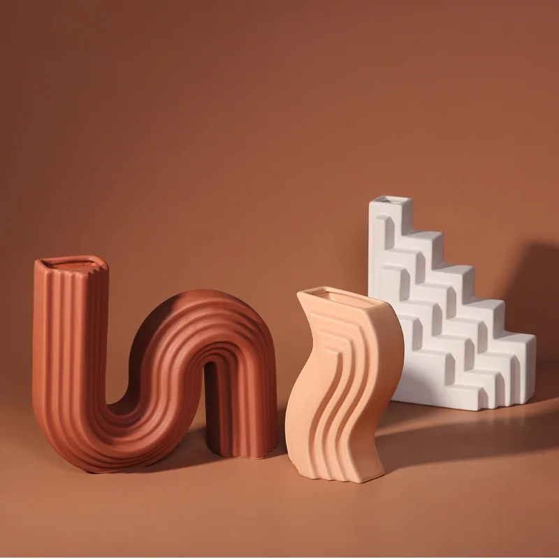 

Ceramic Vase Ornaments Modern Geometric Architectural Modeling Hotel Model Room Creative Soft Decorations in the Living Room