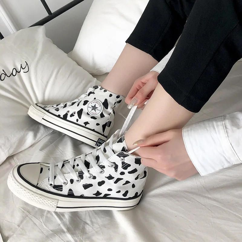 Осенняя Белая обувь Удобная повседневная парусиновая с рисунком коровы и