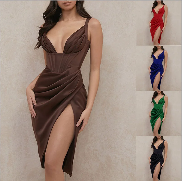 

Женское атласное платье-миди с открытой спиной и V-образным вырезом