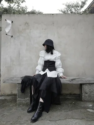 Женский ассиметричный жилет на пуговицах 1K371 черный Свободный без рукавов