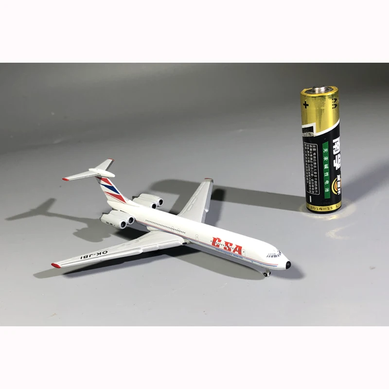 Изысканные 1:500 чешские авиации il-62 il-62m с трёхмерными чертёжами ОК-jbi |