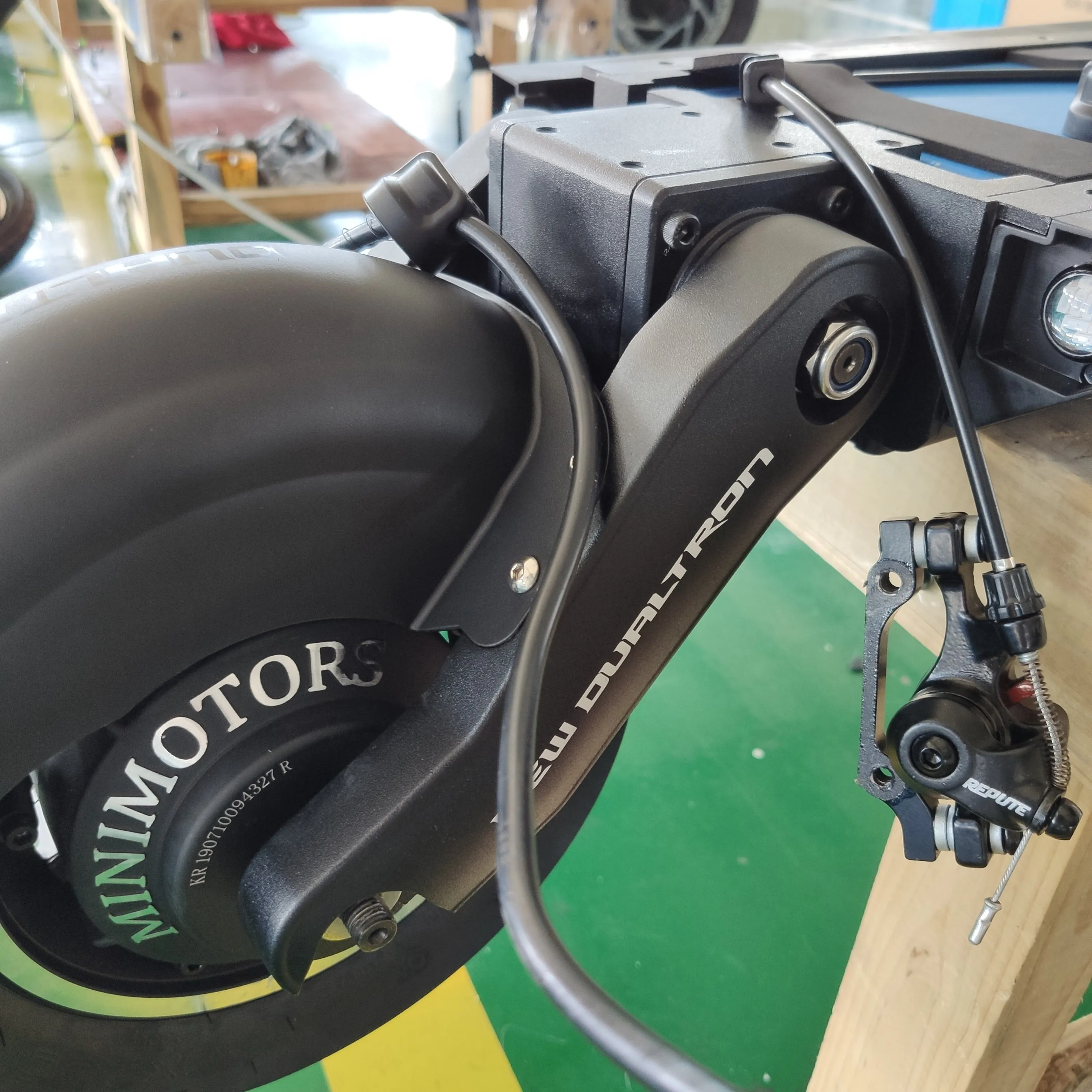Мотор DUALTRON II DT2 Электрический скутор DT2S EX+ DT2LTD с приводом питания в шинах