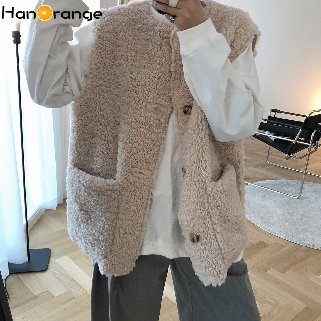 Жилет из искусственного меха ягненка теплый утолщенный мех с обеих сторон