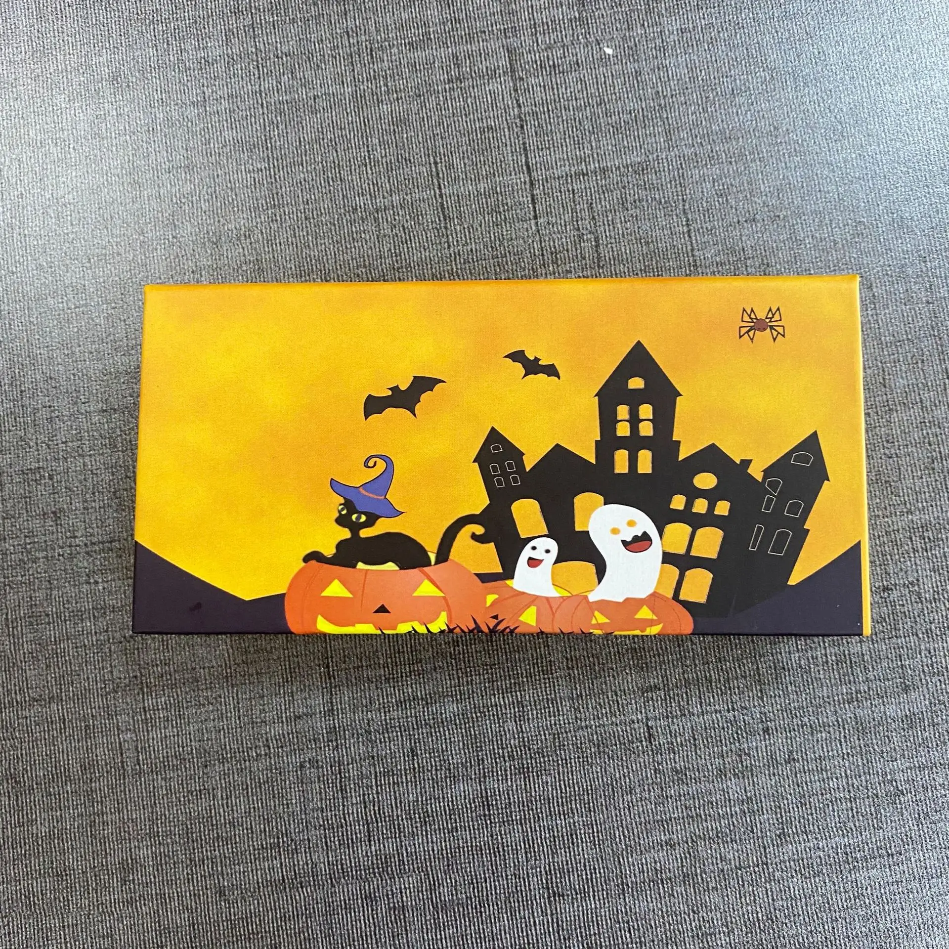 

Wholesales Makeup Halloween Eyelash Packaging Exquisite Rectangle Magnetic Theme Empty Eyelashes Packaging Box With Clear Tray