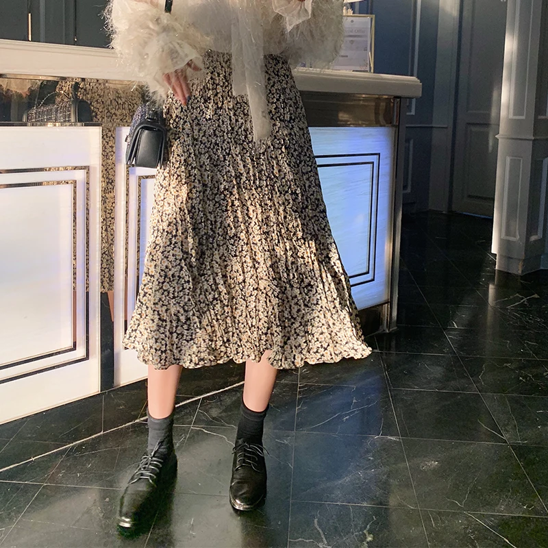 Юбка Женская Весенняя трапециевидная до середины икры с цветочным принтом и