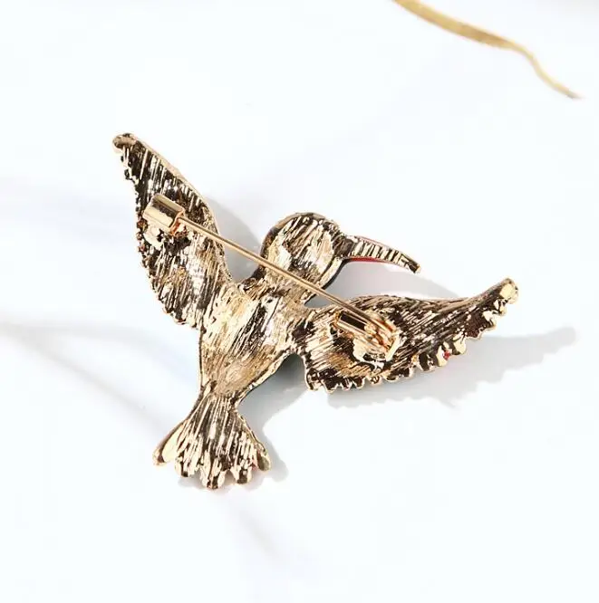 

Enamel Flying Swallow Brooch Pins For Women and Men Rhinestone Animal Bird Brooch Jewelry Gift