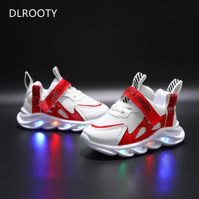 New LED Children Glowing Shoes Baby Luminous Sneakers Boys Girls Lighting Running Shoes Kids Breathable Mesh Sneakers 1