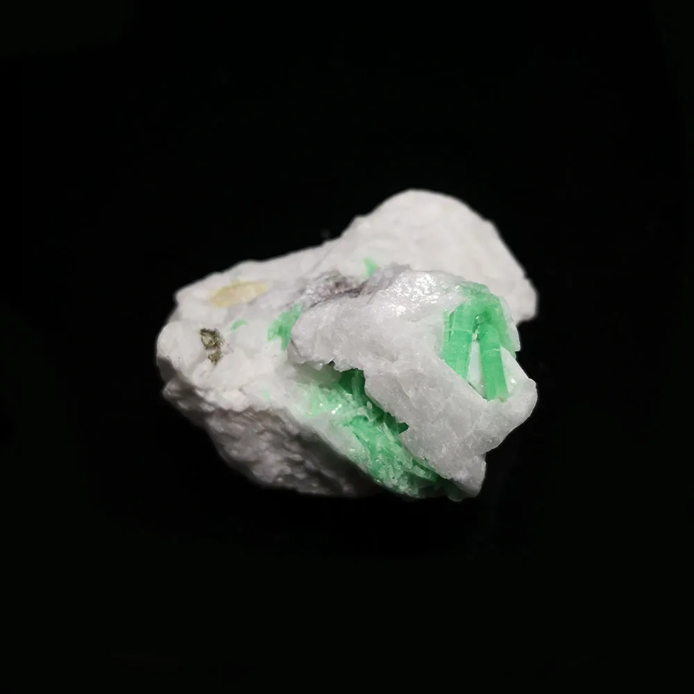 

90g C7-3 Rare High-Quality Natural Quartz Emerald Mineral Crystal Specimen From Malipo Wenshan Yunnan Province China