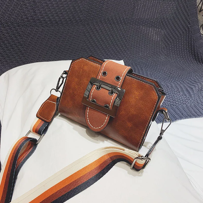 Маленькая квадратная сумка трендовая дикая одиночная винтажная на плечо женская