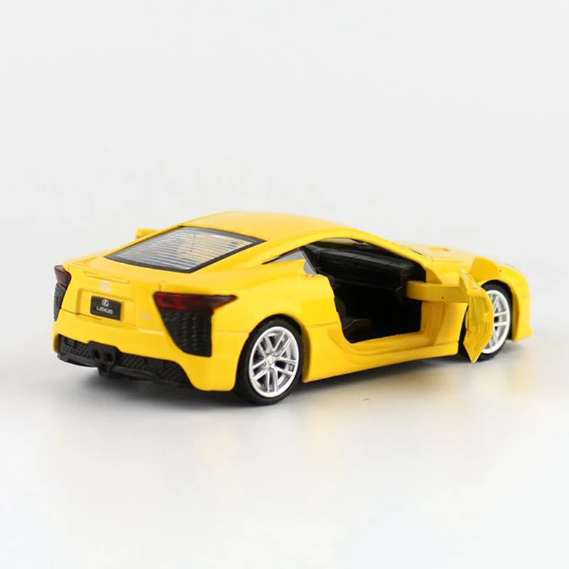 Желтая модель автомобиля игрушки HOMMAT 1:43 Lexus LFA спортивная машина из сплавного металла с открывающимися дверцами, подарок для детей.