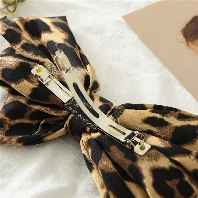 Leopard Printed Bowknot Hairpins Women Hair Clips Metal Barrettes Satin 3 Layers Butterfly Bow Hairpin Fashion Accessories |