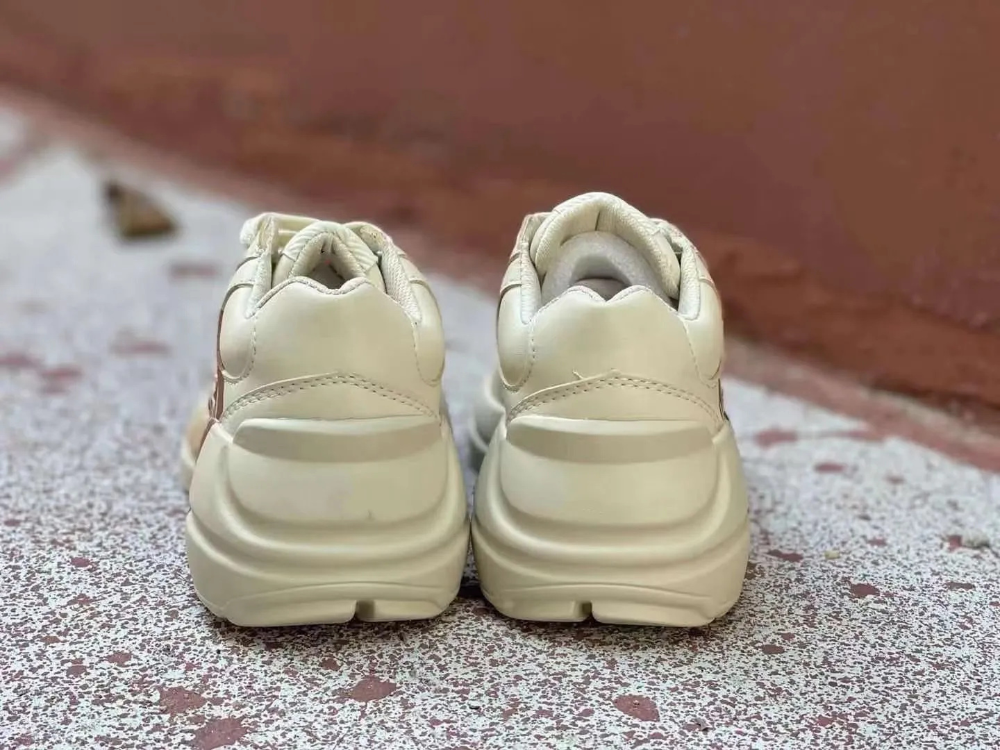 

2021 new autumn off white leather boys' and girls' snake brand shoes 26-35