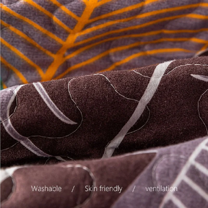 Домашнее стеганое покрывало в цветочек на кровать летнее одеяло клетчатое