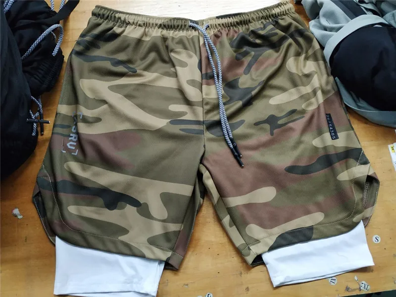 

GYMS New Summer Men's Double layer Shorts Fast Dry Running Training Fitness Sportswear Sweat Shorts Camouflage Workout Shorts