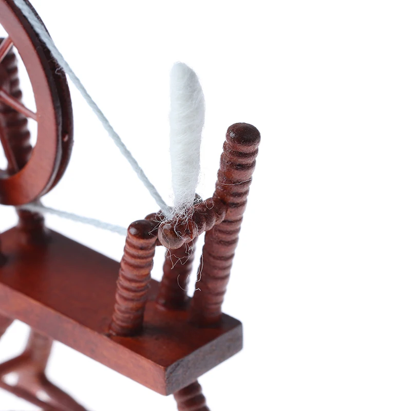 

1Pc New 1/12 Dollhouse Miniature Wooden Spinning Wheel Doll House Furniture Model