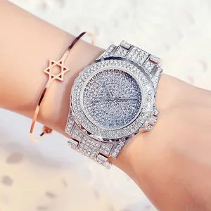 Часы женские кварцевые, с коробкой и инструментом