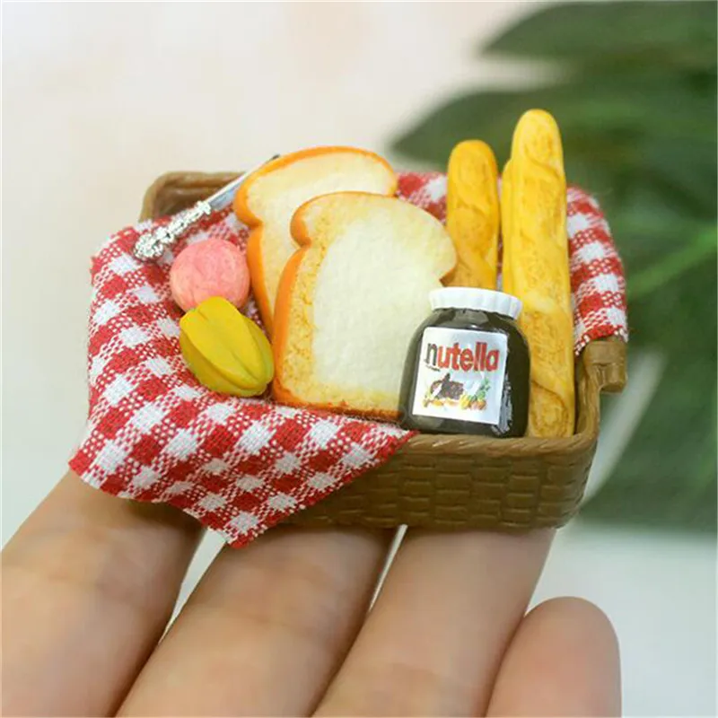 

1pc Dollhouse Food Bread Cooking Board for 1/12 Doll house Or Doll Accessories Miniature Wood Kitchen Children Play House Toys
