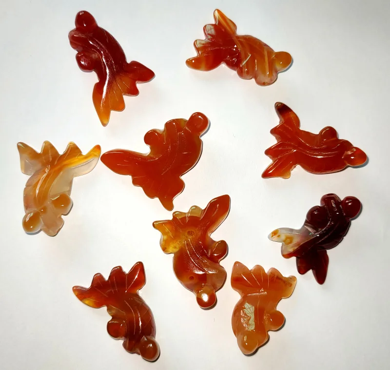 

wholesale 6Pcs Natural red agates stone hand-carved fish pendants for Diy necklace Keychain Bracelet Accessories jewelry Making