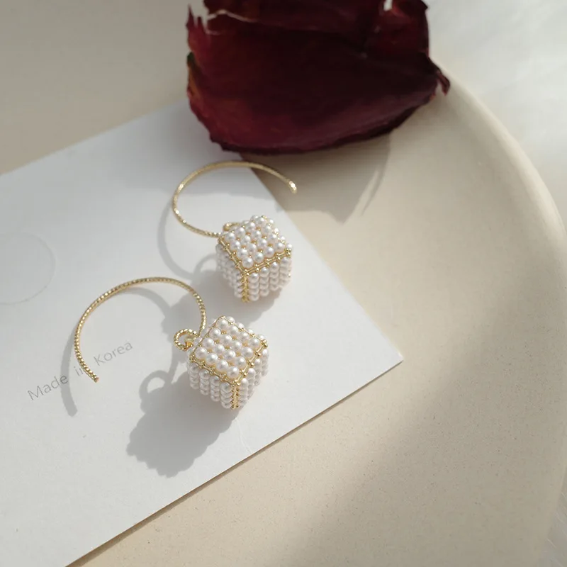 

Pearl Earrings for Women Simple Cubic Earring Temperament Retro Earrings Personality Jewelry Party Eardrop