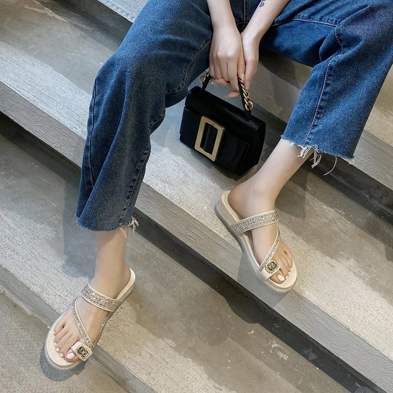 

Slippers Casual Flat Shoes Female Summer Clogs Woman Platform Glitter Slides Rubber Flip Flops Med Pantofle Luxury Beach Jelly H