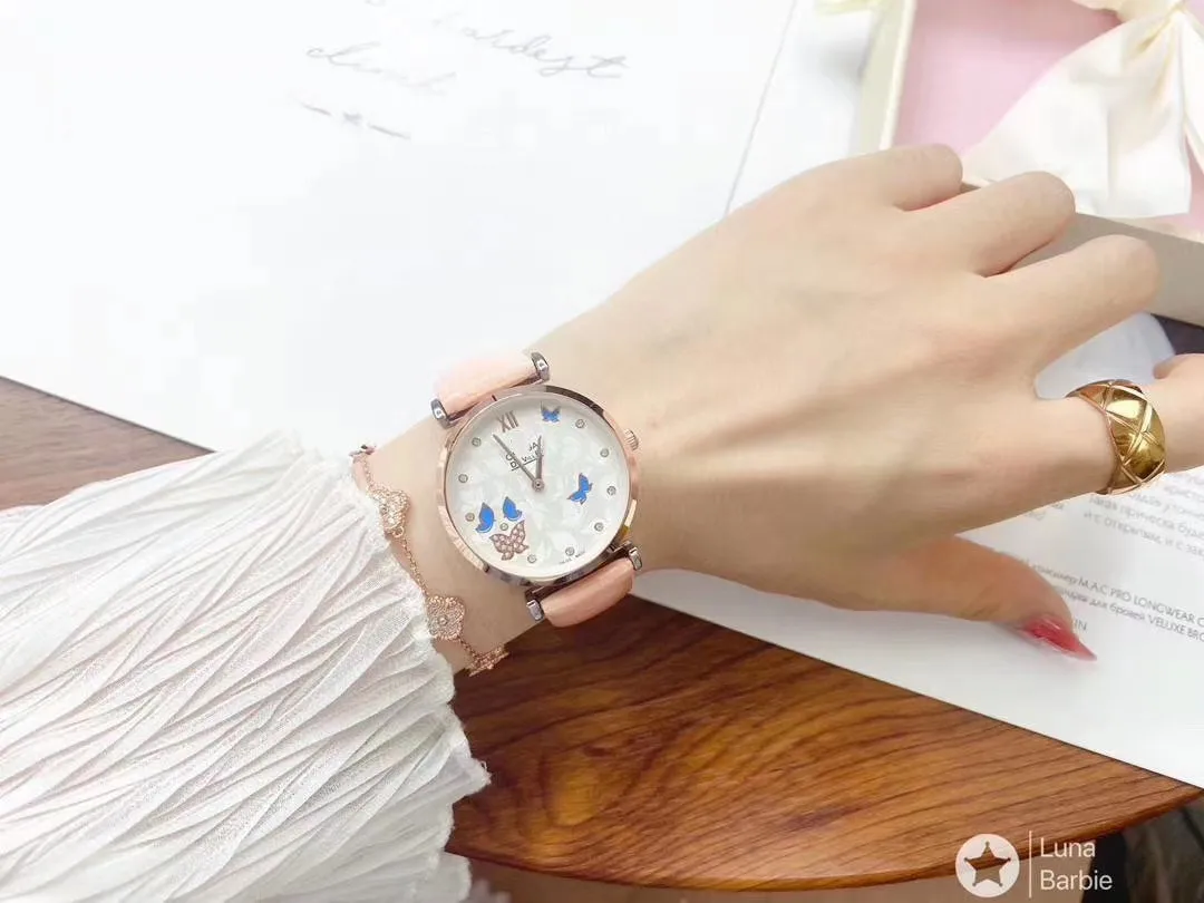 

Fashionable young men's high grade business wristwatch waterproof wristwatch high grade wristwatch