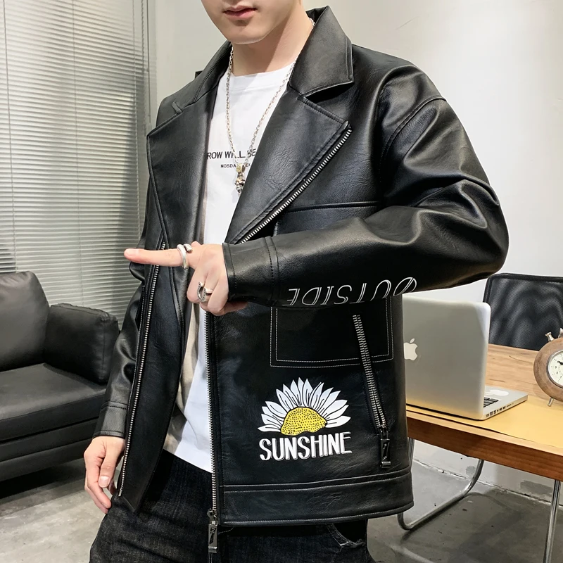 

Новая мужская кожаная куртка, модная мотоциклетная куртка из искусственной кожи на молнии, меховая одежда с отворотами, мужские топы с рука...