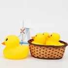 Лидер продаж, милая маленькая Желтая утка, называемая зажимом, детская игрушка для игр в воде, мягкая резиновая игрушка для домашних животных, игрушка для собак, забавная сжимаемая игрушка