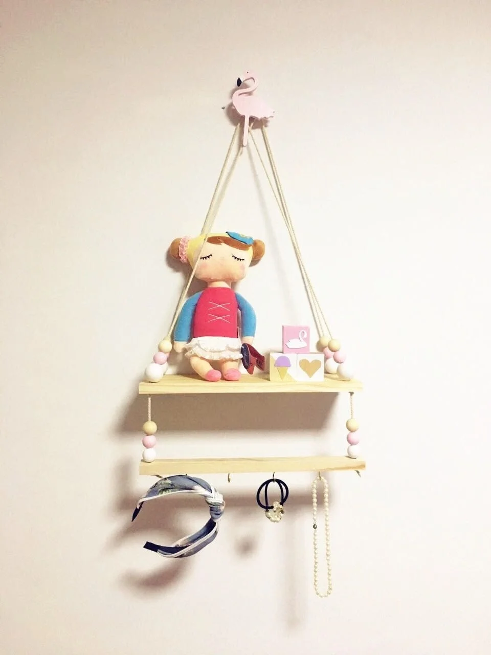 Одежда игрушки книга украшение детской комнаты вешалка с декором из бисера