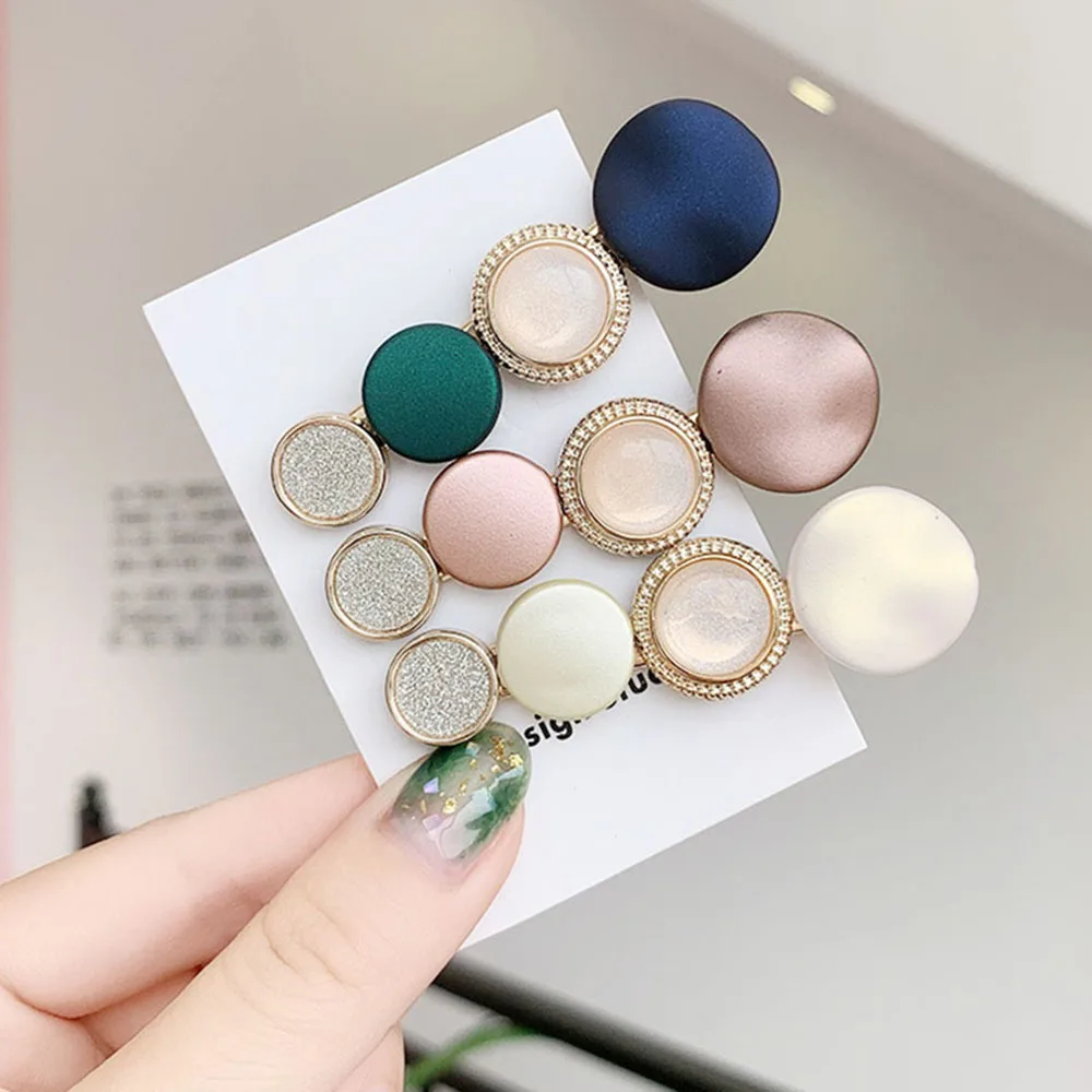 Заколка для волос женская акриловая круглая с орнаментом 2021