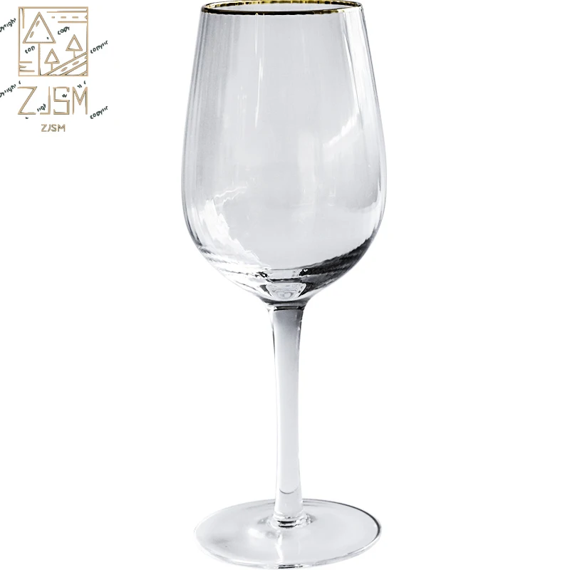 

2-piece of gold ring pattern in strips glass glass