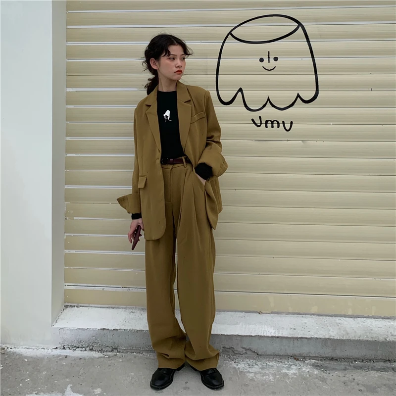 Женский костюм из 2 предметов однобортный пиджак оверсайз с широкими брюками и