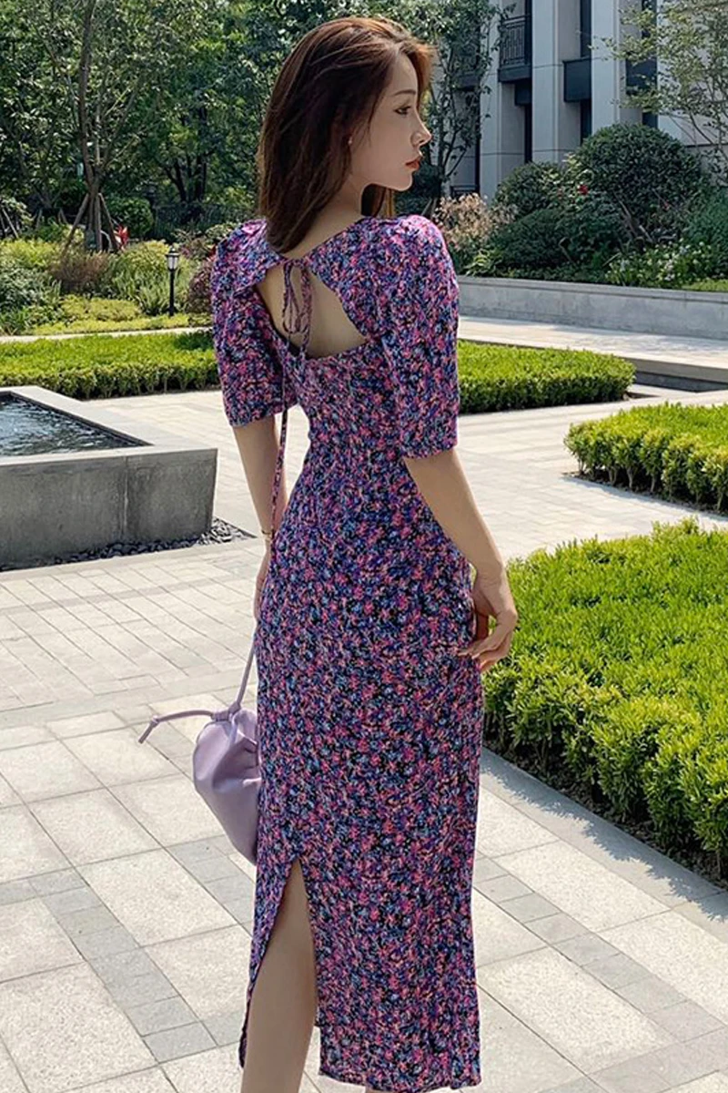 

Purple French retro floral dress slim waist show thin temperament bubble sleeve V-neck A-line skirt holiday dress