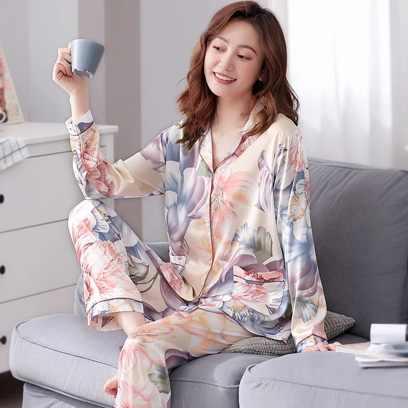 

Women's Sleep & Lounge